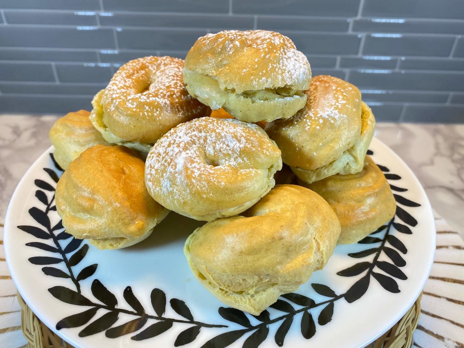 venecky-wreath-choux-pastry-from-czech-to-usa